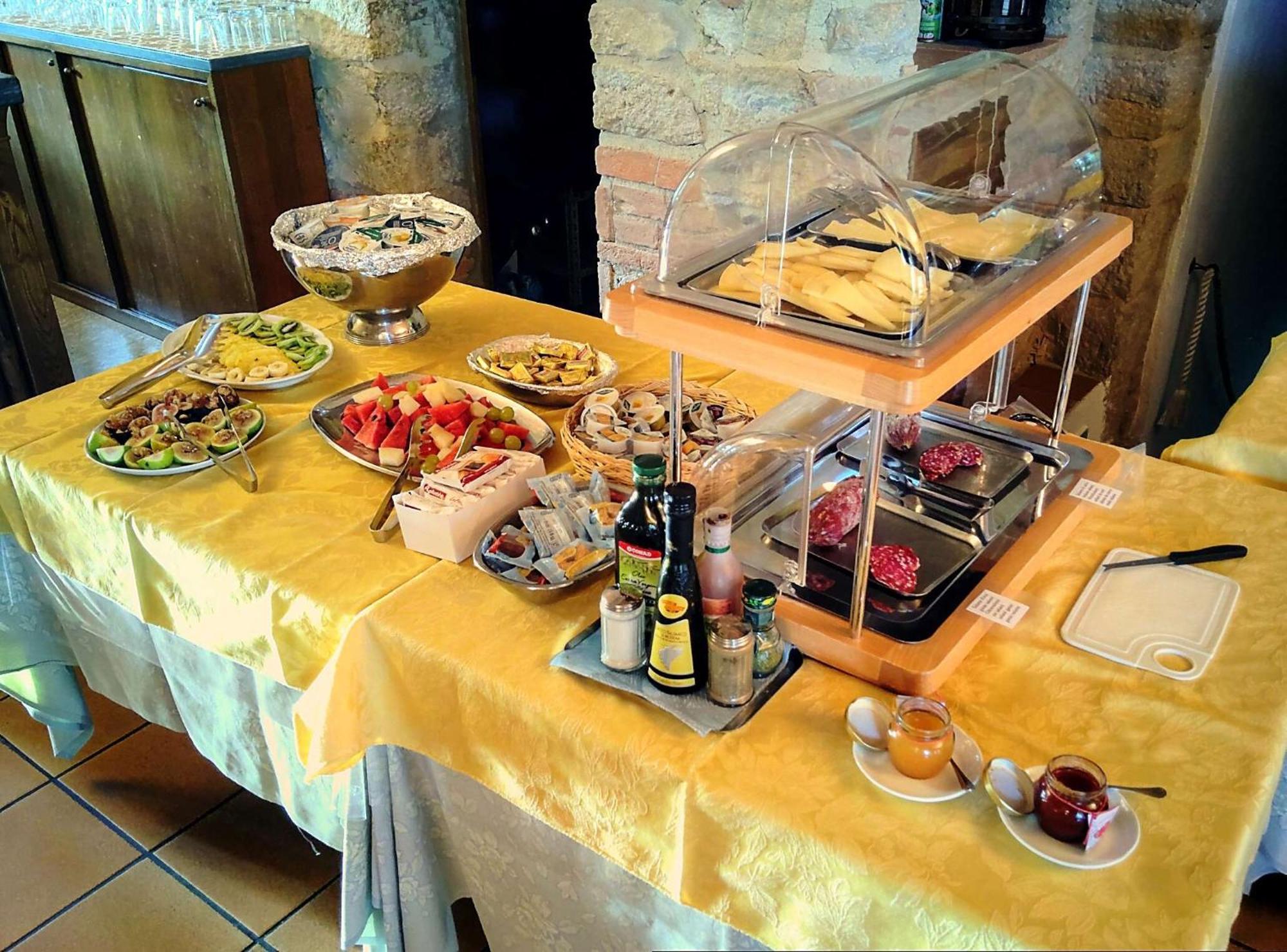 Hotel Residence Villa Rioddi Volterra Bagian luar foto
