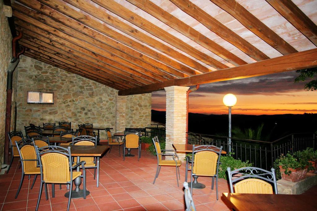 Hotel Residence Villa Rioddi Volterra Bagian luar foto
