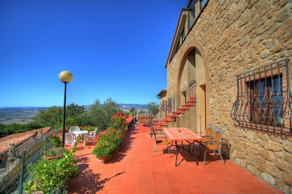 Hotel Residence Villa Rioddi Volterra Bagian luar foto