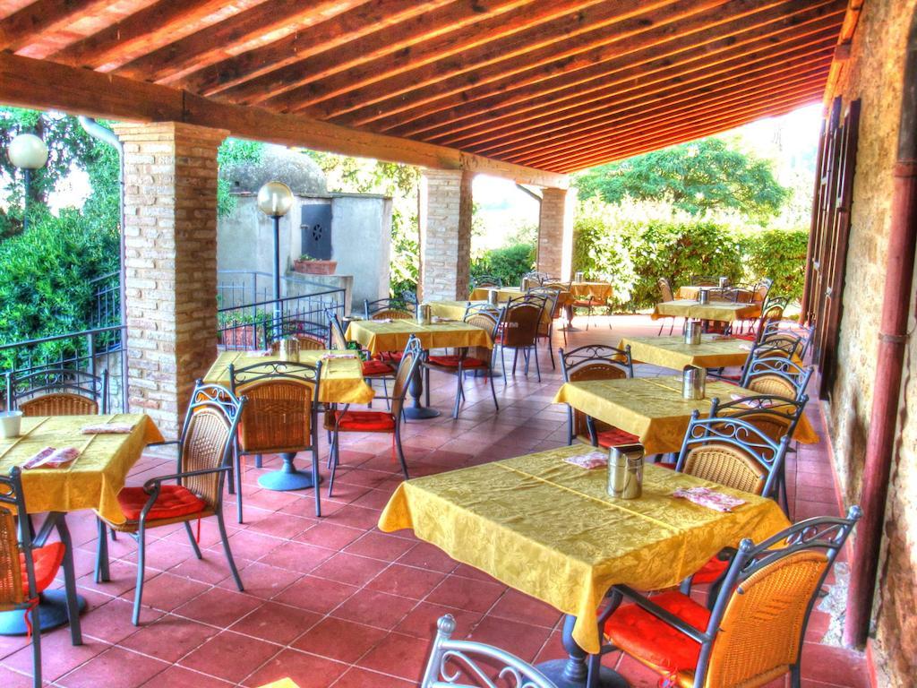 Hotel Residence Villa Rioddi Volterra Bagian luar foto