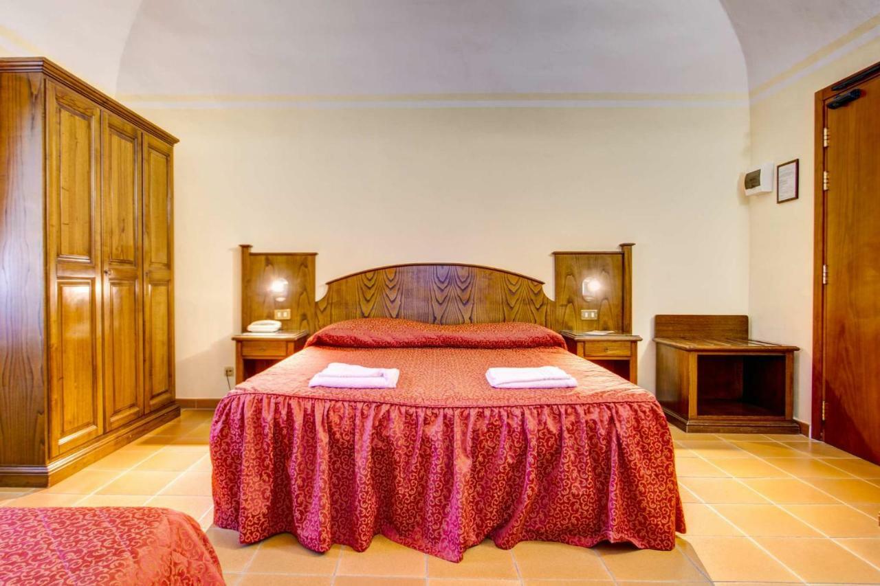 Hotel Residence Villa Rioddi Volterra Bagian luar foto
