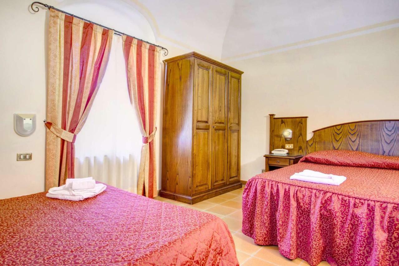 Hotel Residence Villa Rioddi Volterra Bagian luar foto