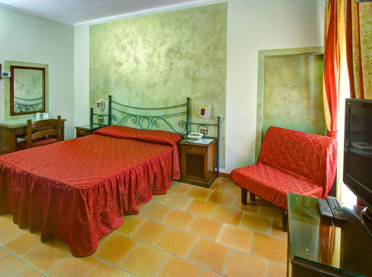 Hotel Residence Villa Rioddi Volterra Bagian luar foto